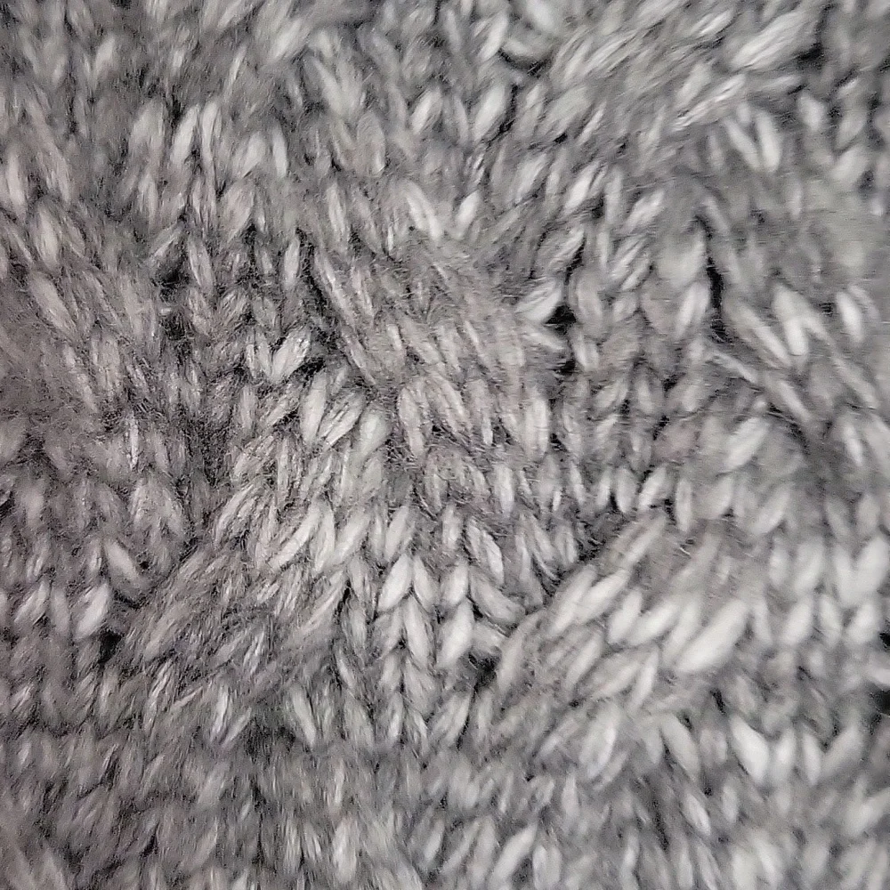Express Scarf - Picture 4 of 7
